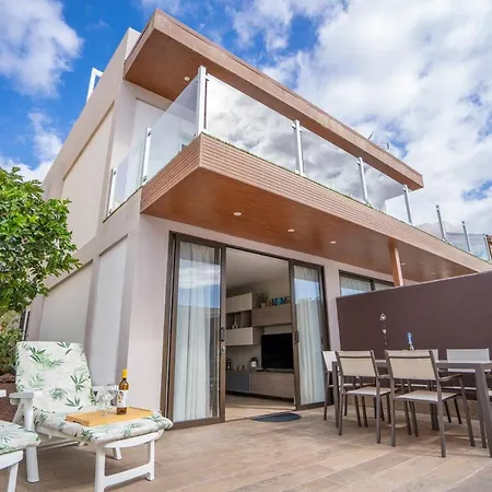 La Laja 5 Bedrooms, Rooftop Terrace Sea View Callao Salvaje
