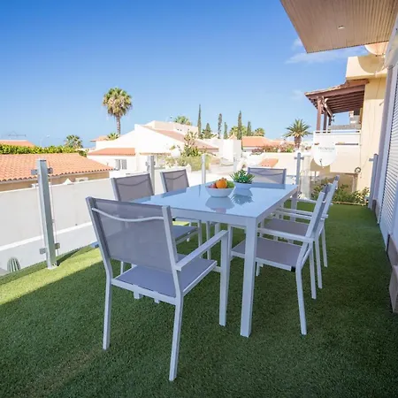 La Laja 5 Bedrooms, Rooftop Terrace Sea View Villa