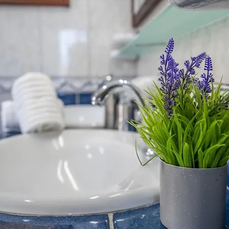 La Laja With 5 Bedrooms And Sea View Callao Salvaje