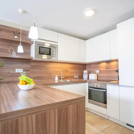 Villa La Laja With 5 Bedrooms And Sea View *