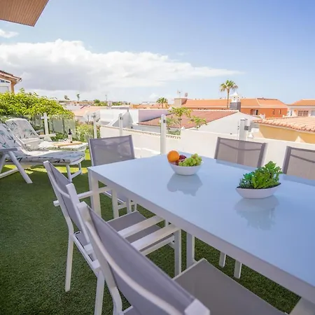 Villa La Laja With 5 Bedrooms And Sea View