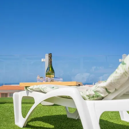 Villa La Laja With 5 Bedrooms And Sea View