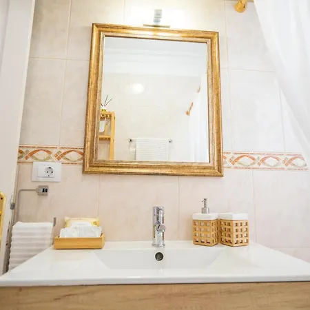 La Laja 5 Bedrooms, Rooftop Terrace Sea View