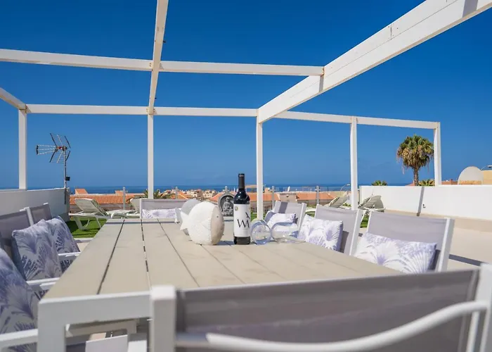 La Laja With 5 Bedrooms And Sea View Вилла