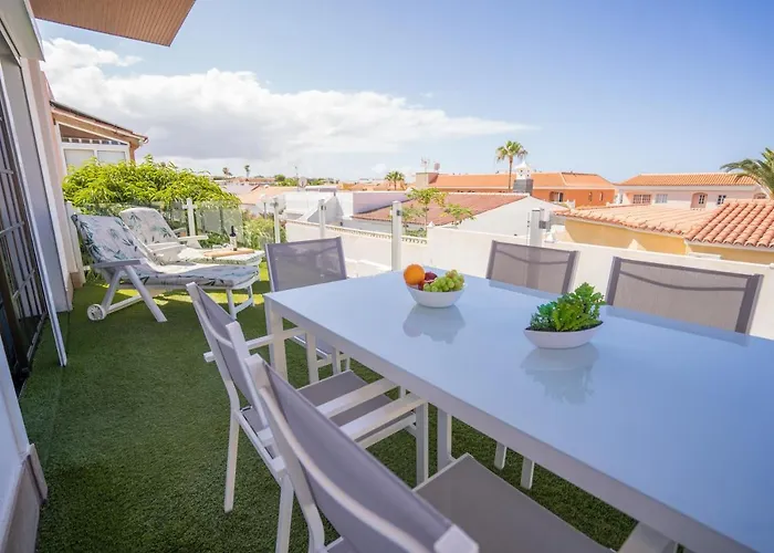 Villa La Laja With 5 Bedrooms And Sea View